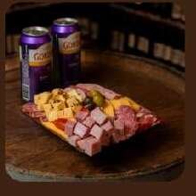 Picada de Crudo y Queso